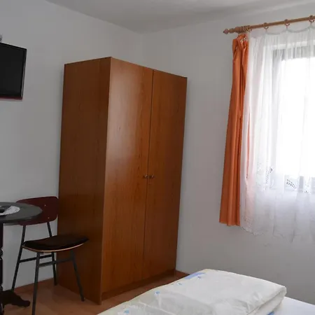 Apartment Ljilja *